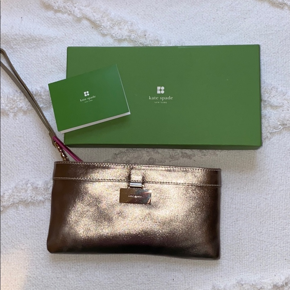 kate spade wristlet new in box